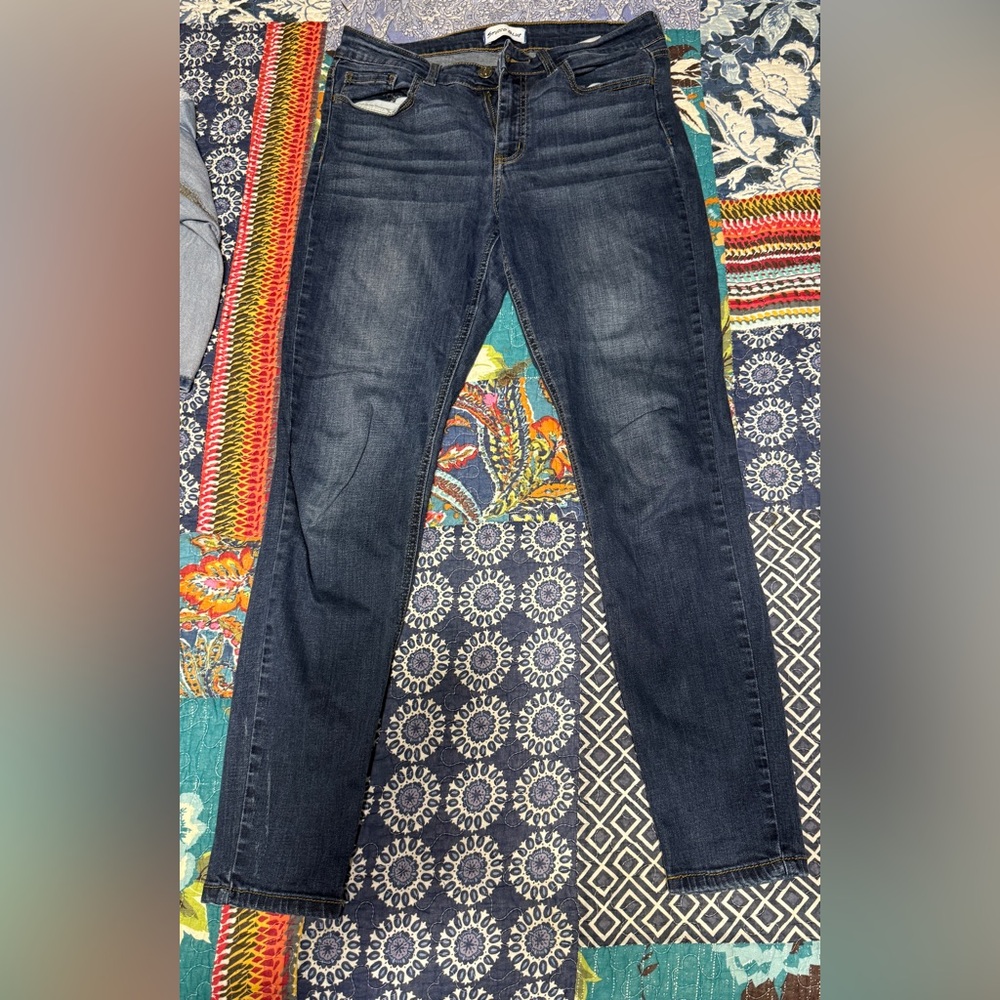 Studio Dark Blue Women's Straight Leg Jeans
